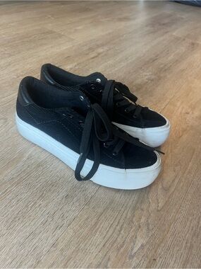 Black Platform Lace-Up Corduroy Women's Sneakers